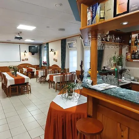 酒店 堡罗什酒店 杰尔