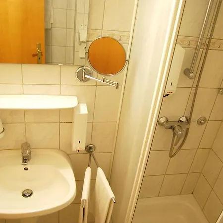 Baross 3* Győr