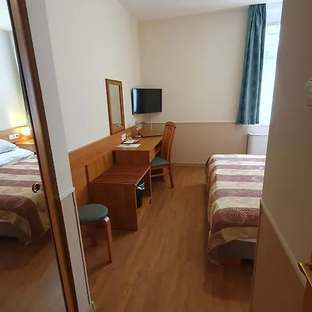 Baross Hotel Ráb